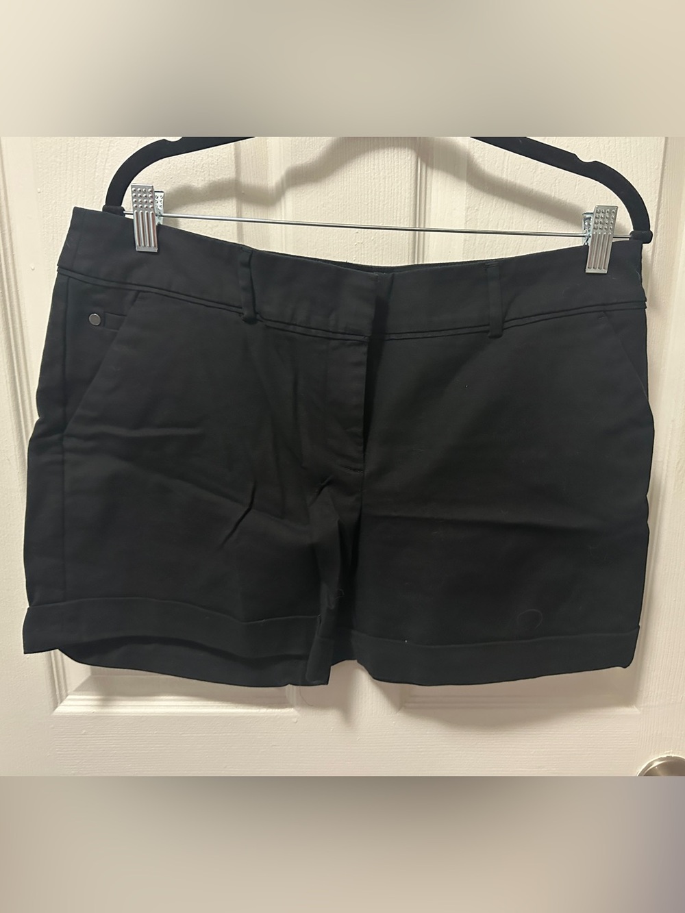 Apt. 9 Black Women's Tailored Dress Shorts